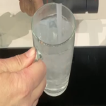 wit schuimend water